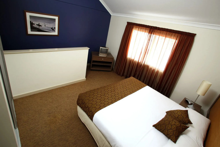 Mantra Geraldton