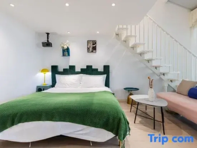 Twin Apartment