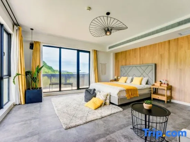 Luxury Double room with balcony and with sea view