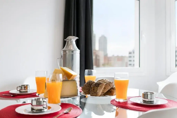 2 Bedrooms Apartment