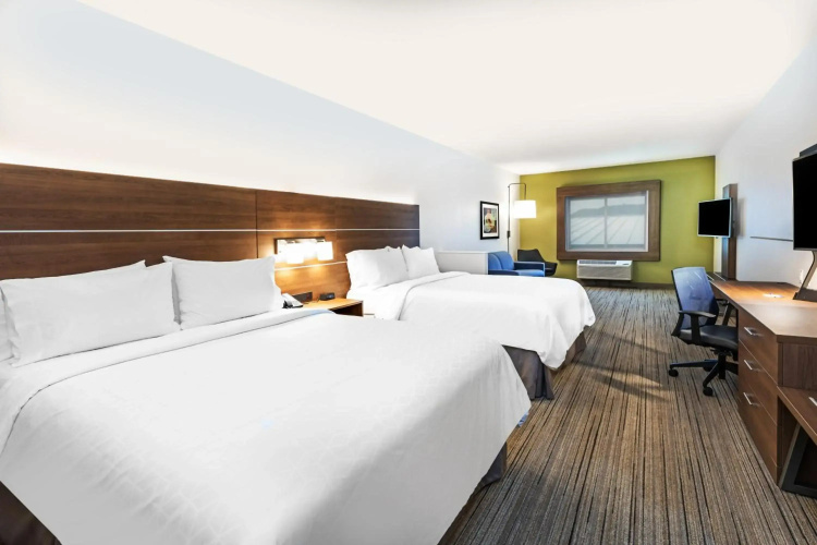 Holiday Inn Express & Suites Junction by IHG