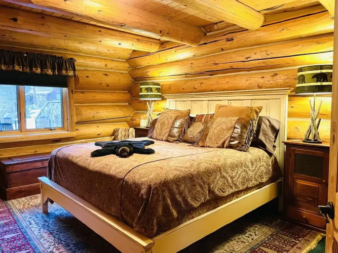 Mounticello Log Cabin - 4 Br Home