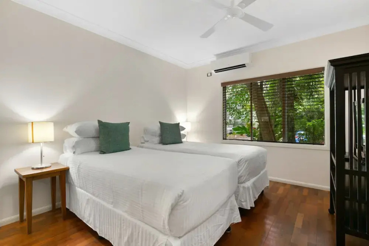 Absolute Beachfront at Alamanda 62