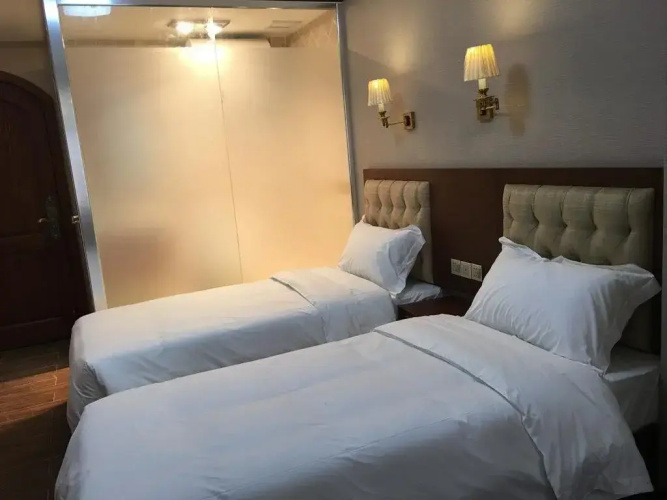 Old Time Lily Hotel