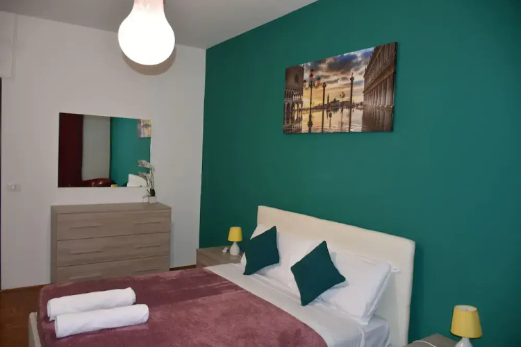 Venice Popular Apartment