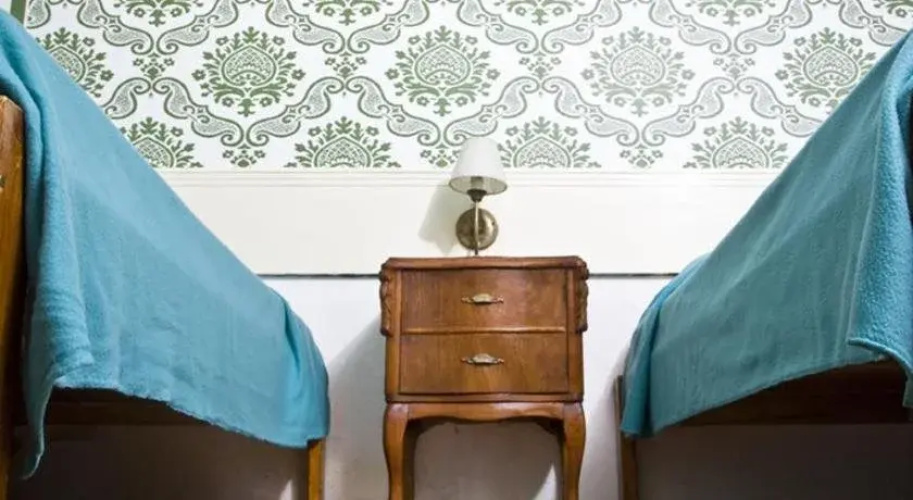 El Viajero Downtown Hostel & Suites