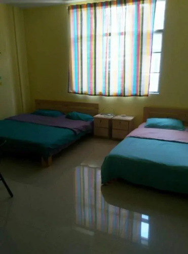 Huofenghuang Hostel