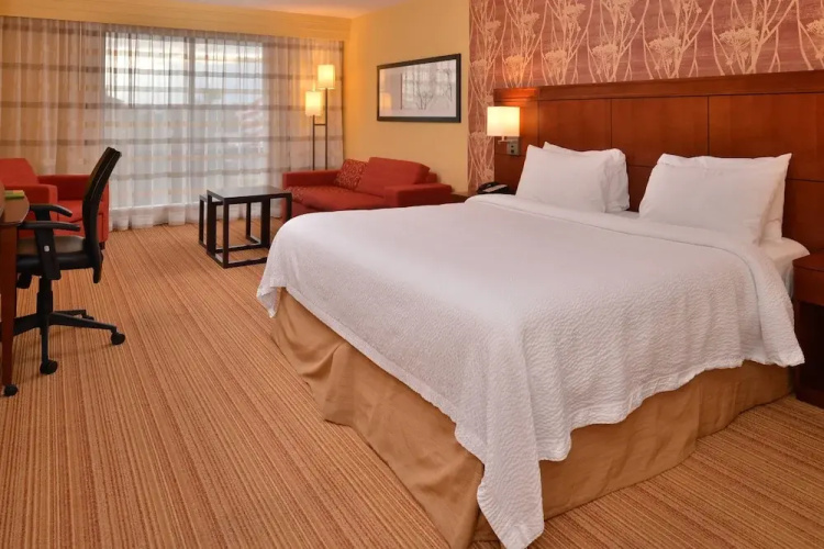 Courtyard Burlington Mt. Holly Westampton