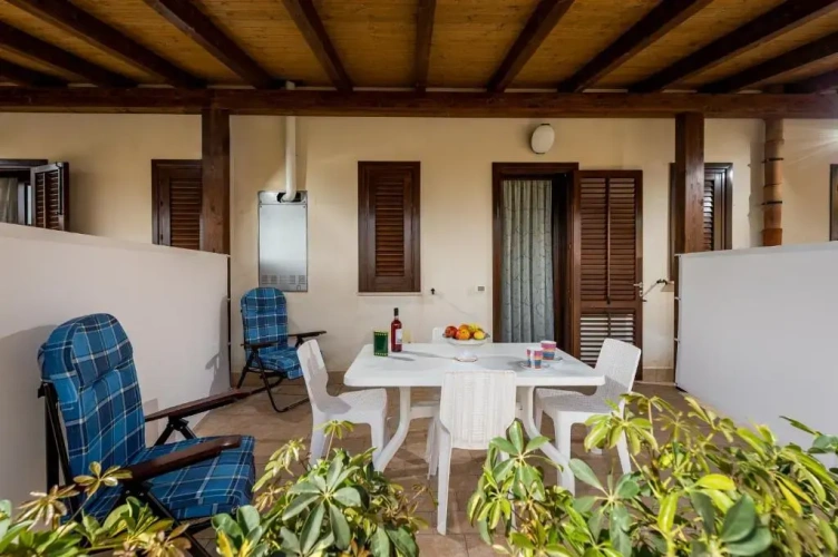 3 Bedrooms Apartment