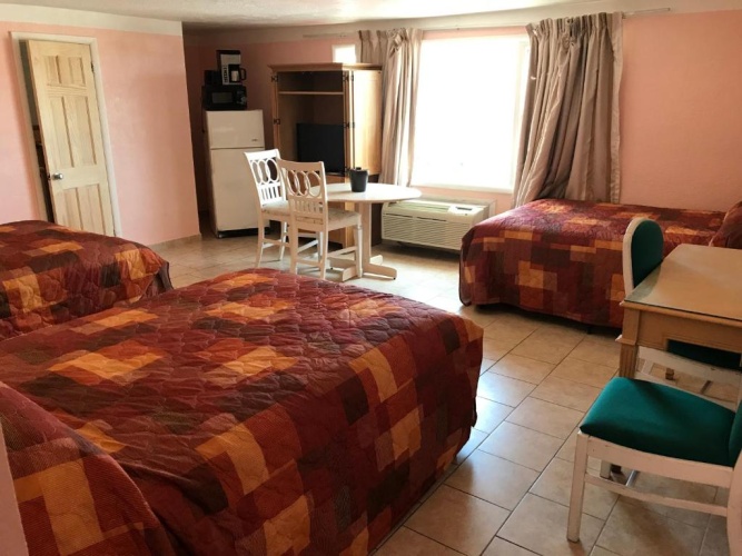 Standard Triple room