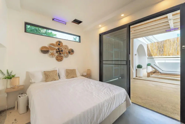 Stylish Rooftop Pool Villa Sea View V211