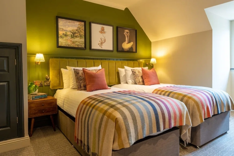 Classic Twin room