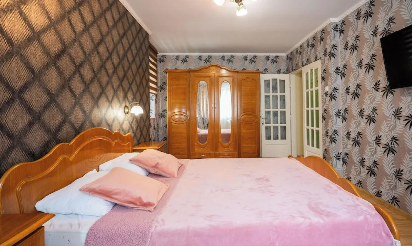 Noua Oasis BNB with parking