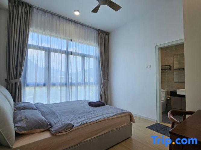 Deluxe Family Suite