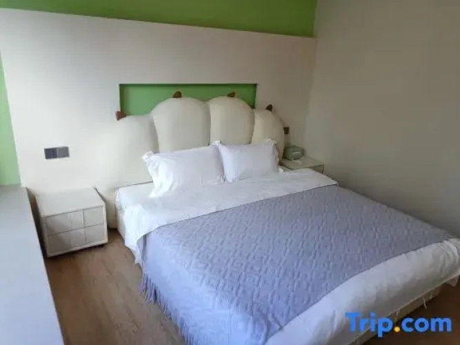 4 Bedrooms Bed in Dorm