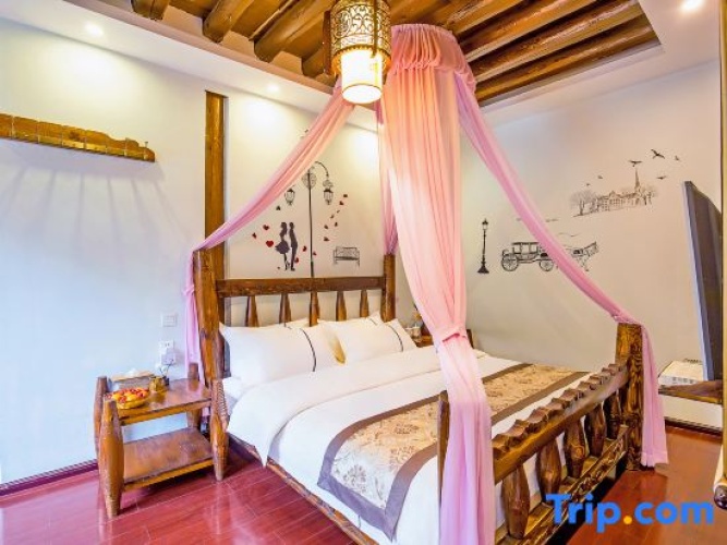 Standard Double room with courtyard view