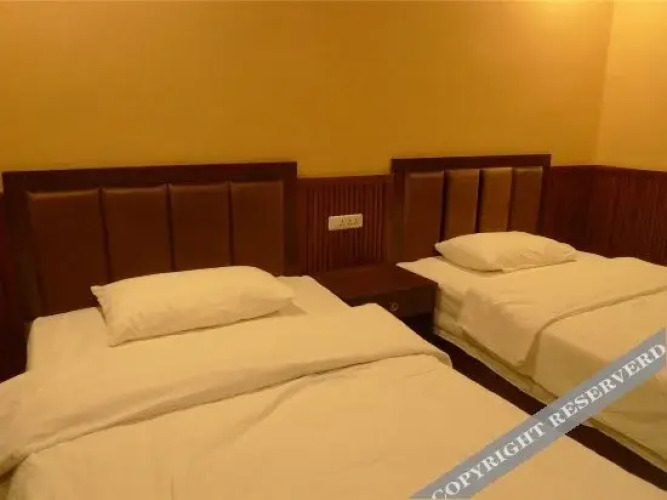 Yijia Business HostelOver view