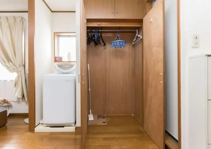 Centrally Located Deluxe Furnished.1