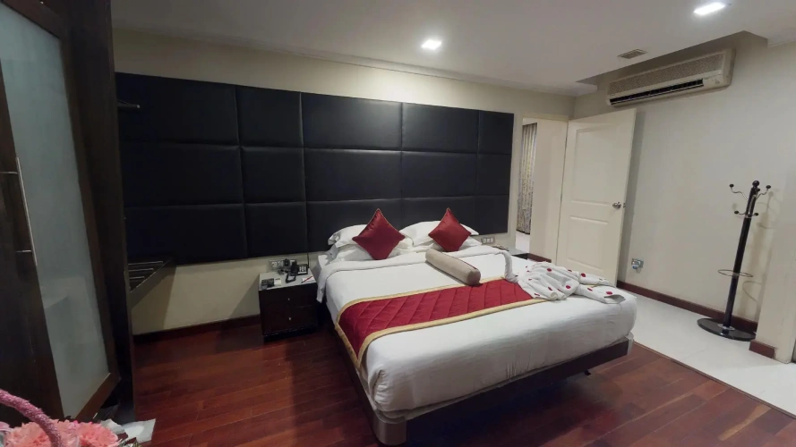 Luxury Suite