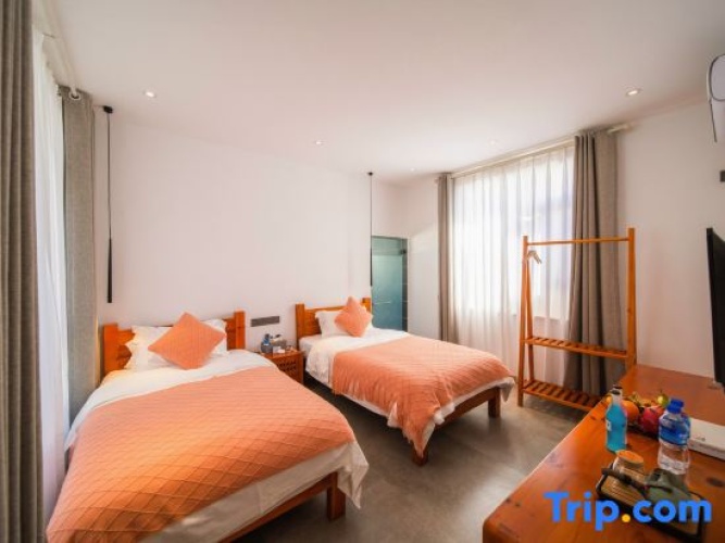 Quadruple Suite