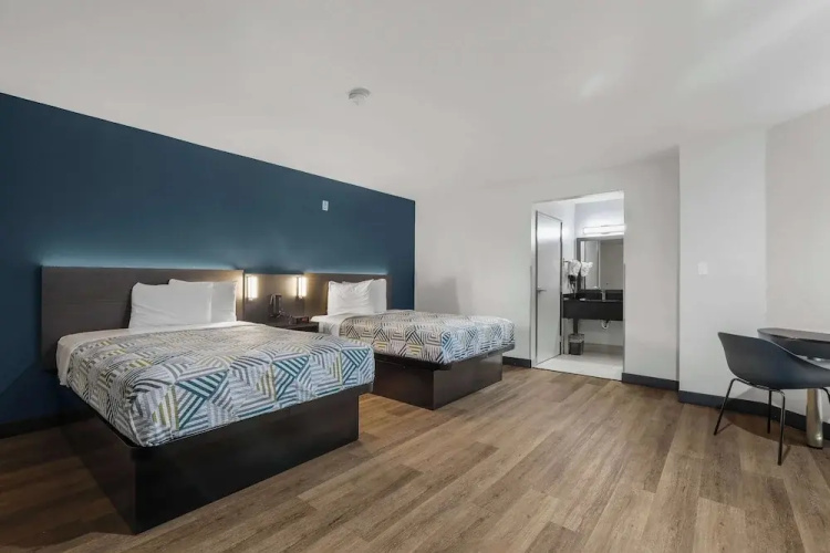 Studio 6 Suites Escondido, CA