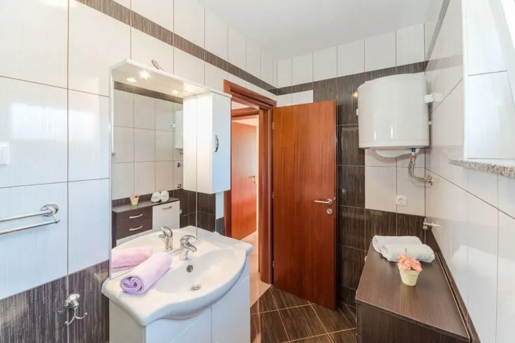 Apartments Hudic