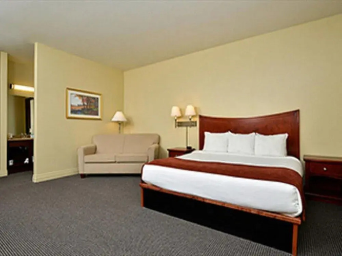 Blue Spruce Inn