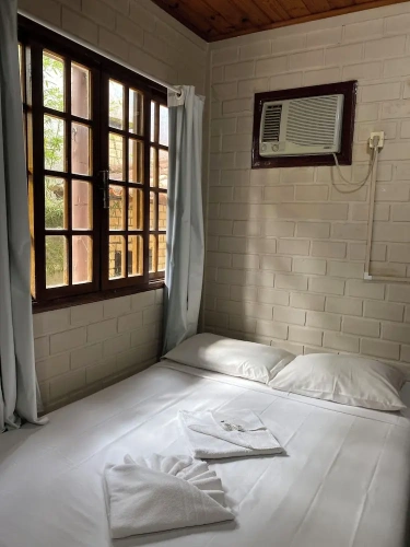 Standard Quadruple Basement room