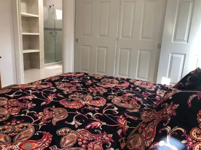 House for 6 People Comfortable and Economical