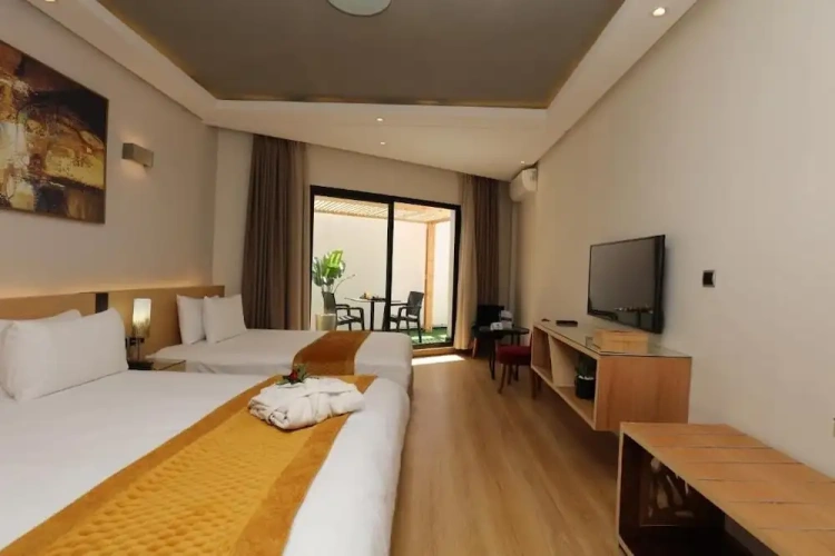 Standard Triple room with balcony