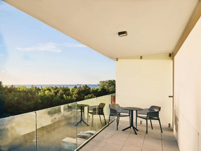 Standard Double room with partial sea view