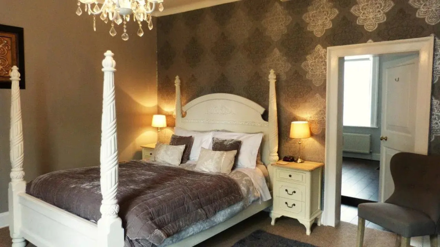 Little Mollington Hall