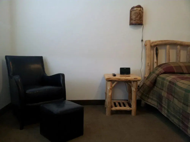 Bear's Den Lodge