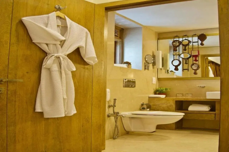 Le Sutra Hotel