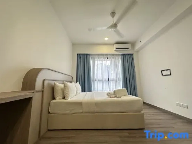 2 Bedrooms Premium Suite with city view