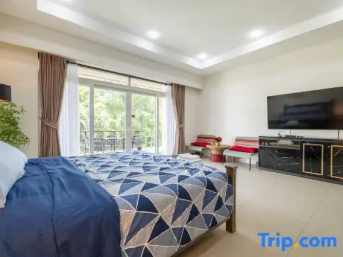 4 Bedrooms Villa