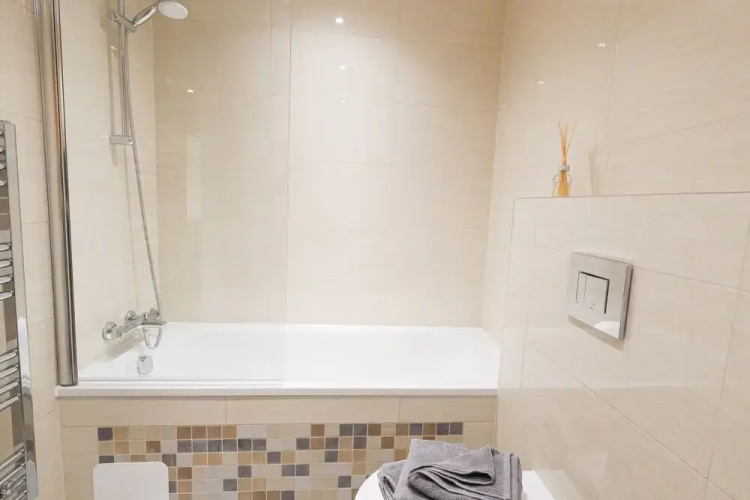 Stunning 3-bed Apartment