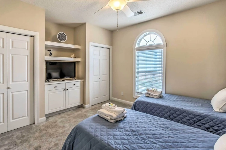 3 Bedrooms Apartment