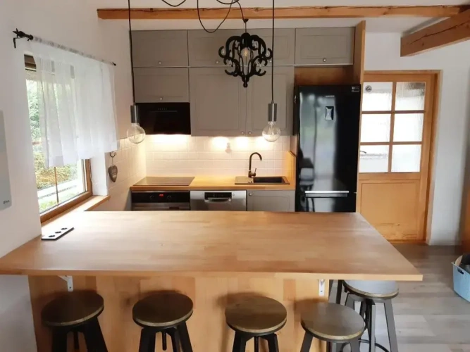 2 Bedrooms Chalet