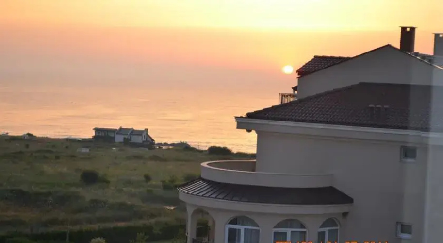Sunny Island Chernomorets