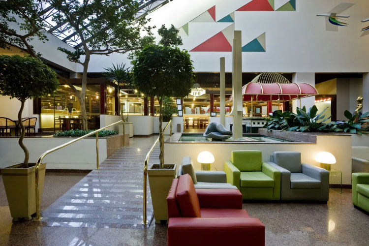 Castro's Park Hotel