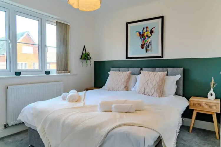 Host Stay Hewitt Close