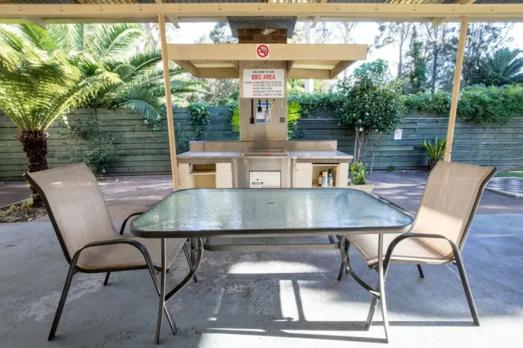 Seafront Getaway Studio, Great Location With Pool