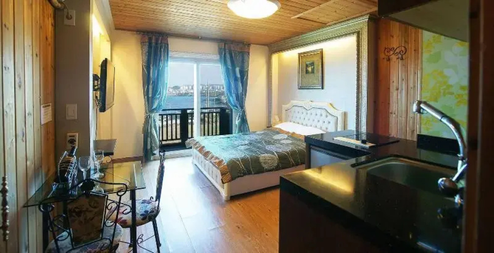 L Roman Pension