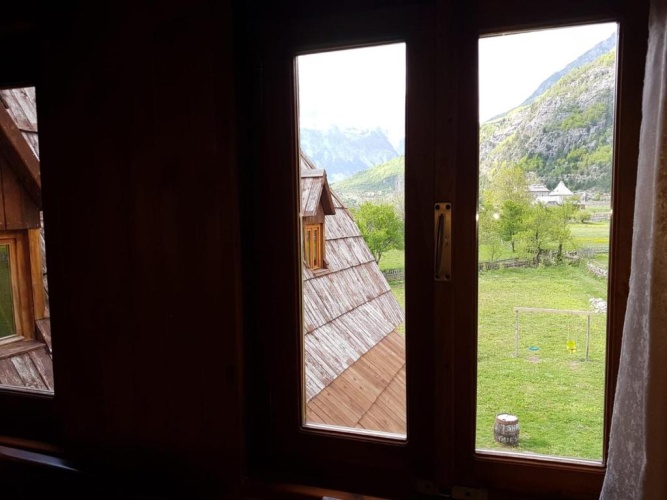 Standard Double room with mountain view