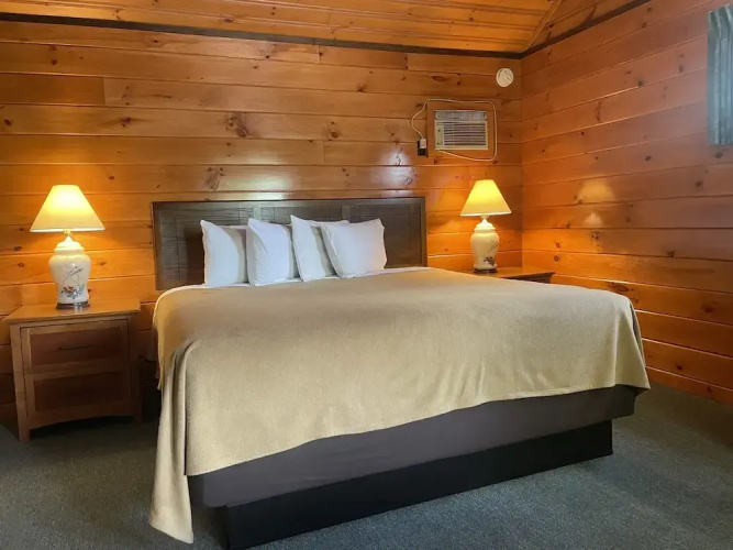 Lake Crest Inn