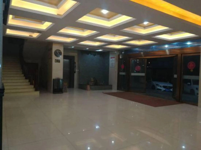 Sunrich Business Hotel