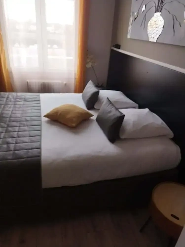 Deluxe Quadruple room with view