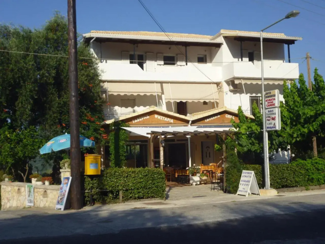 Babis Taverna & Rooms
