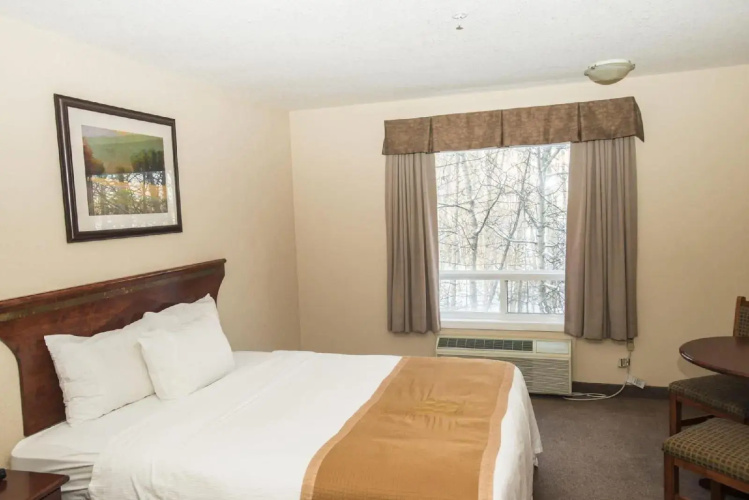 Lakeview Inns & Suites - Chetwynd